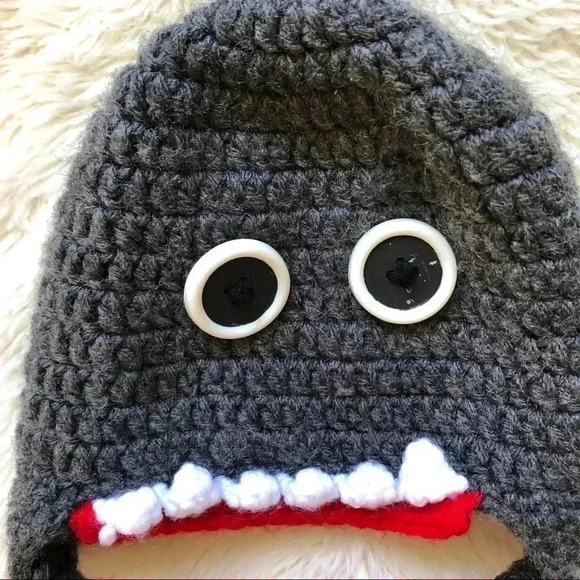 Toddler Shark Winter  Hat Size 2 Years - Picture 2 of 8